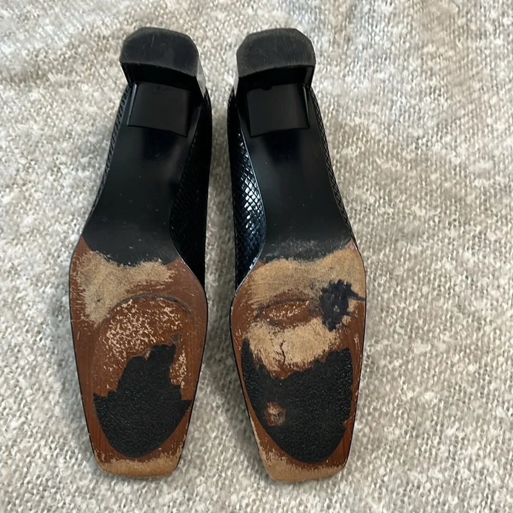 STUART WEITZMAN Vintage Black Snake Embossed Square Toe Pumps‎ Heels Size 7 AA
